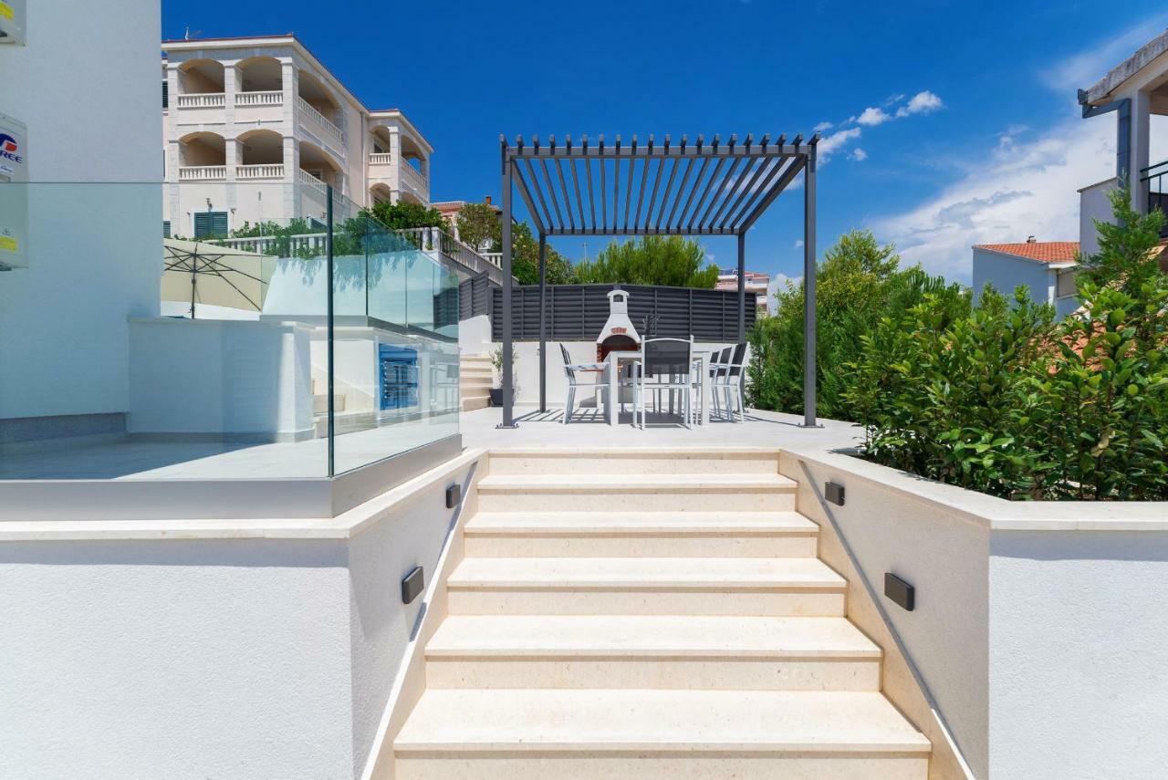 Villa Miholina - With Heated Swimming Pool Trogir Buitenkant foto