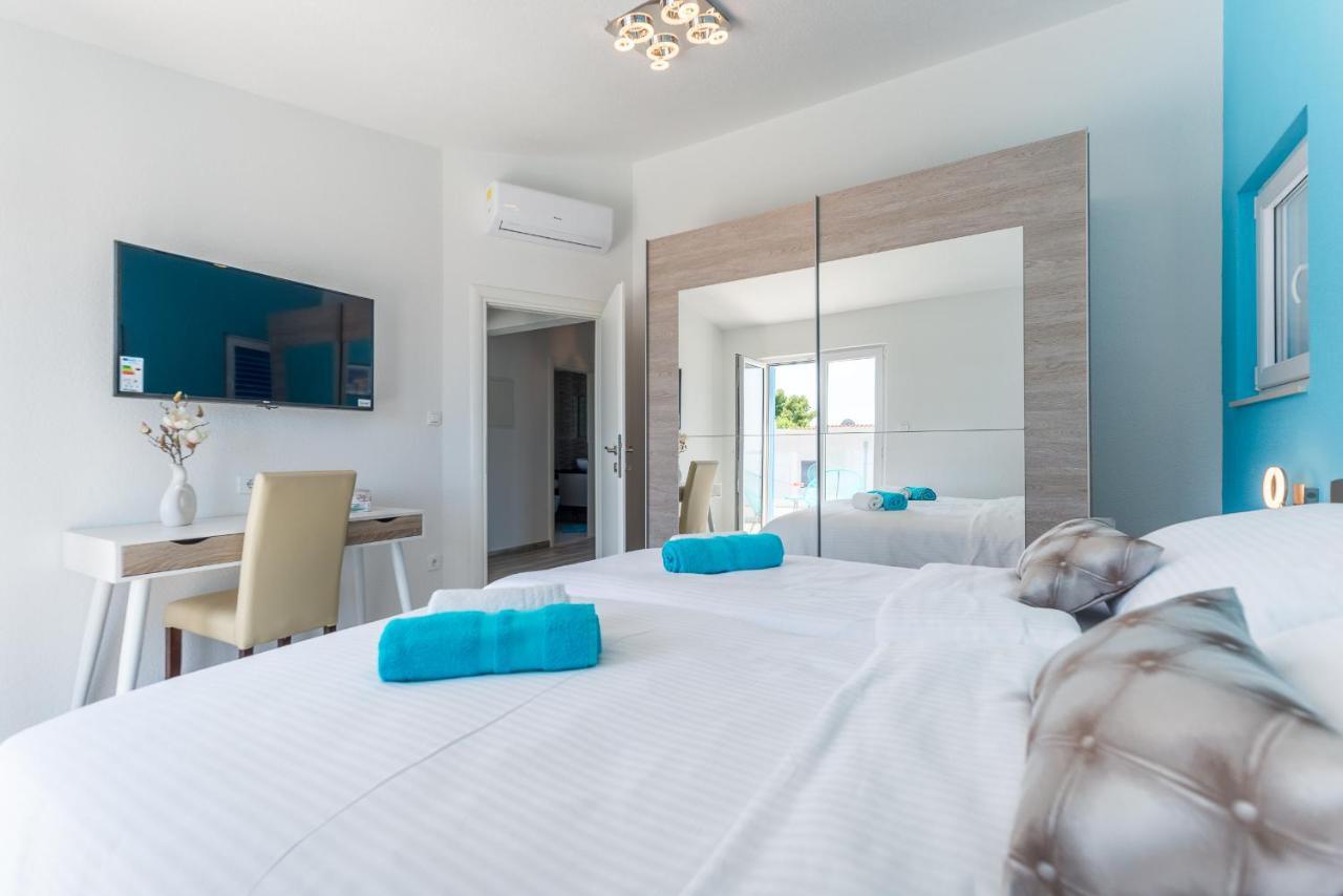 Villa Miholina - With Heated Swimming Pool Trogir Buitenkant foto