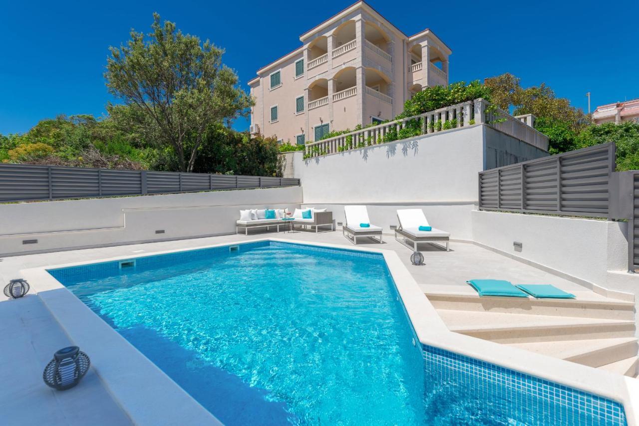 Villa Miholina - With Heated Swimming Pool Trogir Buitenkant foto